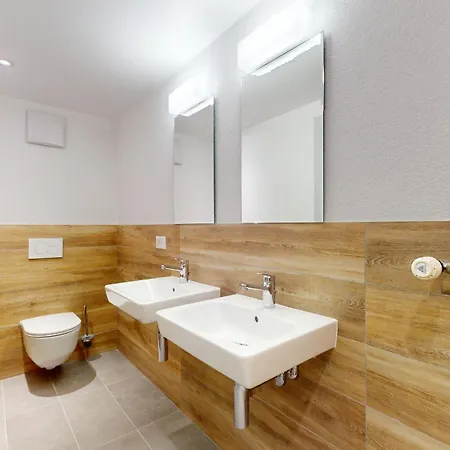 De L Ours Vue & Nature Pregny 8 Pers *