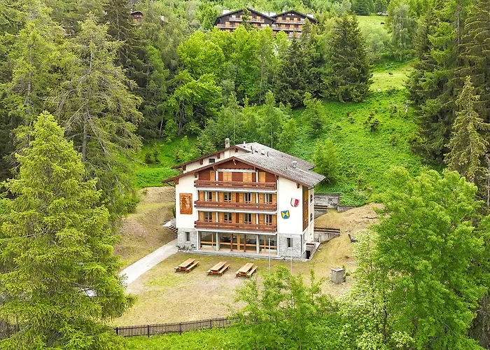 De L Ours Vue & Nature Pregny 8 Pers Apartment